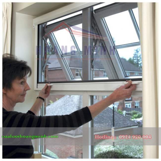 Sử dụng cửa lưới chống muỗi tự cuốn cua-luoi-chong-muoi-tu-cuon-mua-trang-su-6