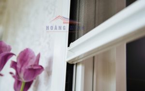 cua-luoi-chong-muoi-tu-cuon-trang-su-5